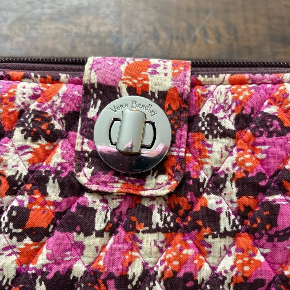 Vera Bradley RFID Turnlock wallet in Houndstooth Tweed pattern - Picture 3 of 11